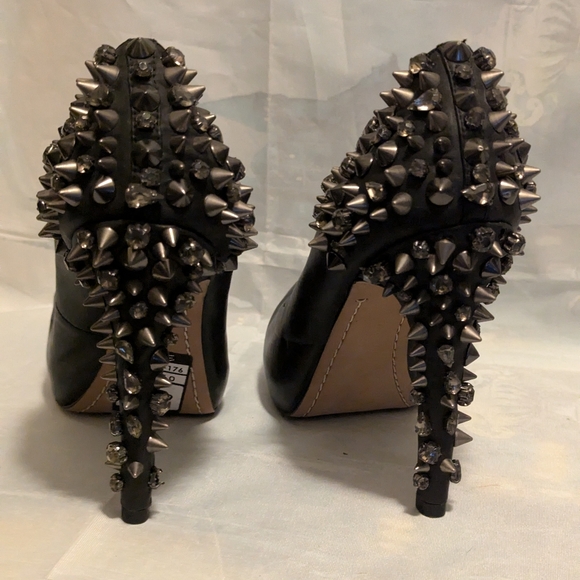 Sam Edelman Size 9 Black Leather and Silver Metal Spikes - Picture 2 of 5